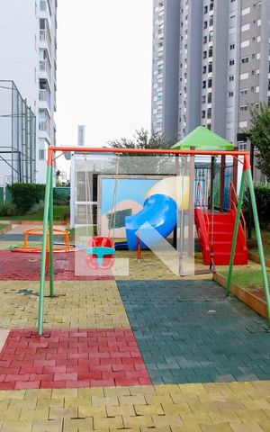 Apartamento à venda com 76m², 2 quartos e 1 vaga Apartamento à venda com 76m², 2 quartos e 1 vagaÁrea comum - Playground
