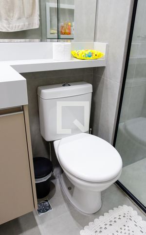 Apartamento à venda com 76m², 2 quartos e 1 vaga Apartamento à venda com 76m², 2 quartos e 1 vagaBanheiro da Suíte 2