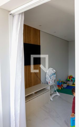 Apartamento à venda com 76m², 2 quartos e 1 vaga Apartamento à venda com 76m², 2 quartos e 1 vagaSacada