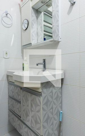Apartamento à venda com 80m², 2 quartos e sem vagaBanheiro