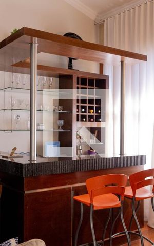 Casa para alugar com 291m², 5 quartos e 4 vagas Casa para alugar com 291m², 5 quartos e 4 vagasSala