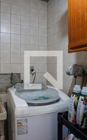 Casa à venda com 380m², 3 quartos e 2 vagasÁrea de serviço