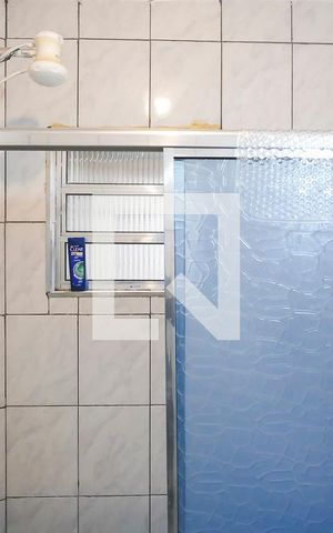 Casa à venda com 380m², 3 quartos e 2 vagasBanheiro da suíte 3