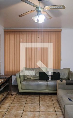Casa à venda com 380m², 3 quartos e 2 vagasSala