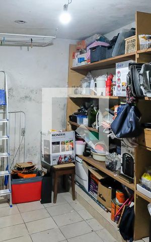 Casa à venda com 380m², 3 quartos e 2 vagasQuarto área de serviço
