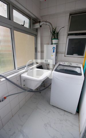 Apartamento à venda com 75m², 2 quartos e 1 vagaÁrea de Serviço