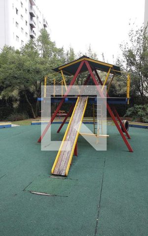 Apartamento à venda com 75m², 2 quartos e 1 vaga Apartamento à venda com 75m², 2 quartos e 1 vagaÁrea comum - Playground