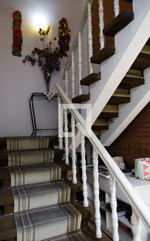Casa à venda com 260m², 3 quartos e sem vaga Casa à venda com 260m², 3 quartos e sem vagaÁrea comum