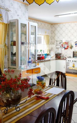 Casa à venda com 260m², 3 quartos e sem vaga Casa à venda com 260m², 3 quartos e sem vagaCozinha