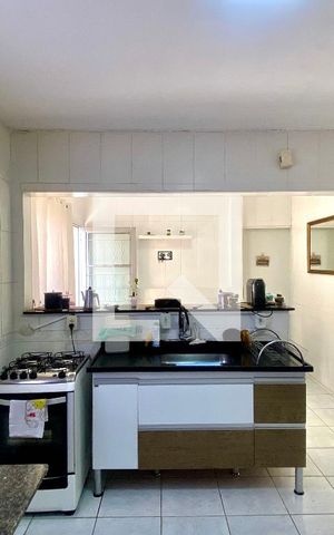 Casa à venda com 346m², 3 quartos e 4 vagas Casa à venda com 346m², 3 quartos e 4 vagasCozinha