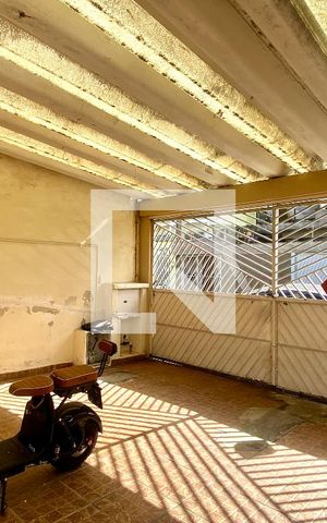 Casa à venda com 346m², 3 quartos e 4 vagas Casa à venda com 346m², 3 quartos e 4 vagasGaragem