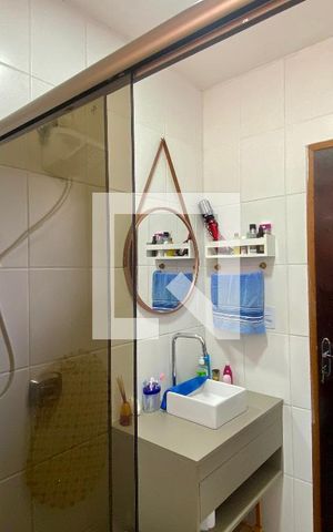 Casa à venda com 346m², 3 quartos e 4 vagas Casa à venda com 346m², 3 quartos e 4 vagasBanheiro 1