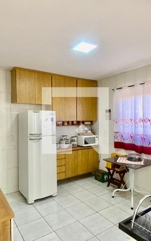 Casa à venda com 346m², 3 quartos e 4 vagas Casa à venda com 346m², 3 quartos e 4 vagasCozinha
