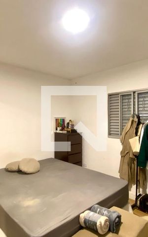 Casa à venda com 346m², 3 quartos e 4 vagas Casa à venda com 346m², 3 quartos e 4 vagasQuarto 2