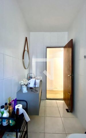 Casa à venda com 346m², 3 quartos e 4 vagas Casa à venda com 346m², 3 quartos e 4 vagasBanheiro 2