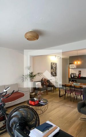 Casa à venda com 346m², 3 quartos e 4 vagas Casa à venda com 346m², 3 quartos e 4 vagasSala 2
