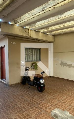 Casa à venda com 346m², 3 quartos e 4 vagas Casa à venda com 346m², 3 quartos e 4 vagasGaragem