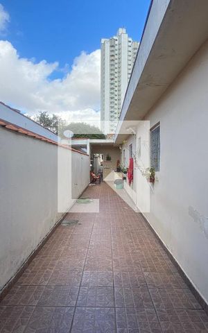 Casa à venda com 346m², 3 quartos e 4 vagas Casa à venda com 346m², 3 quartos e 4 vagasQuintal