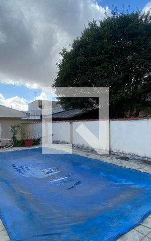 Casa à venda com 346m², 3 quartos e 4 vagas Casa à venda com 346m², 3 quartos e 4 vagasPiscina