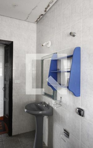 Casa à venda com 232m², 6 quartos e 1 vagaBanheiro Casa 1