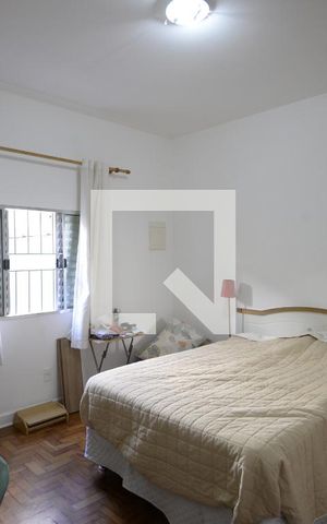 Casa à venda com 232m², 6 quartos e 1 vagaQuarto Casa 2