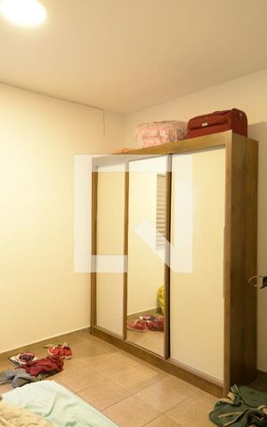 Casa à venda com 232m², 6 quartos e 1 vagaQuarto Casa 3