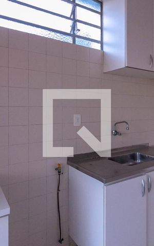 Casa à venda com 350m², 4 quartos e 3 vagas Casa à venda com 350m², 4 quartos e 3 vagasCozinha 2