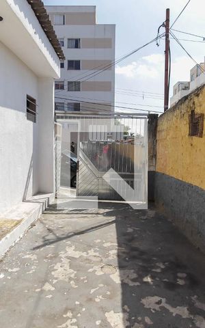 Casa à venda com 158m², 2 quartos e 4 vagasGaragem - Quintal