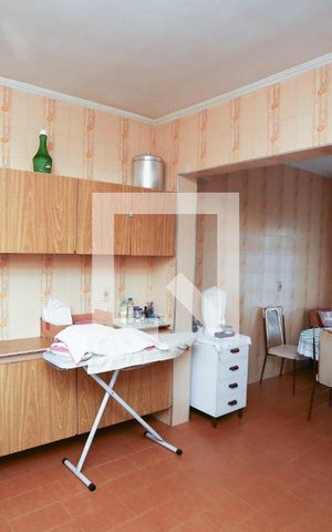 Casa à venda com 170m², 3 quartos e 4 vagas Casa à venda com 170m², 3 quartos e 4 vagasCozinha