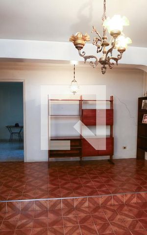 Casa à venda com 170m², 3 quartos e 4 vagas Casa à venda com 170m², 3 quartos e 4 vagasSala