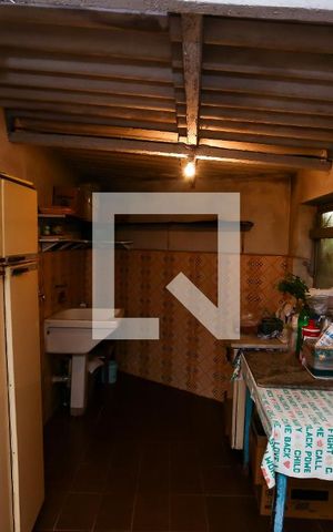 Casa à venda com 170m², 3 quartos e 4 vagas Casa à venda com 170m², 3 quartos e 4 vagasquintal lavadeira