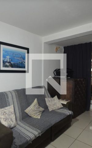 Apartamento à venda com 80m², 3 quartos e sem vagaSala