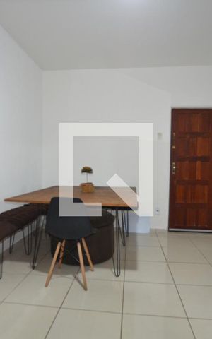 Apartamento à venda com 80m², 3 quartos e sem vagaSala