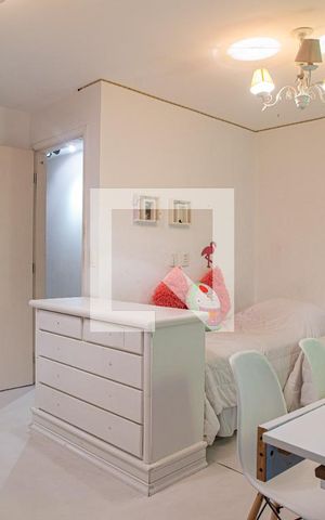 Apartamento à venda com 180m², 3 quartos e 1 vaga Apartamento à venda com 180m², 3 quartos e 1 vagaSuíte 2