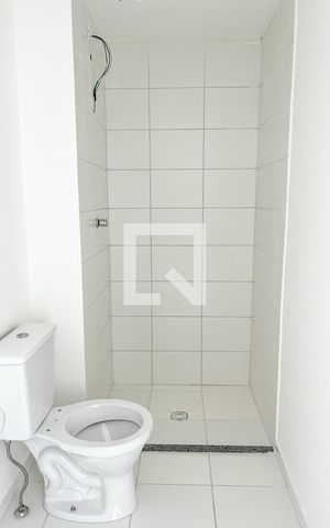 Apartamento para alugar com 34m², 2 quartos e sem vaga Apartamento para alugar com 34m², 2 quartos e sem vagaBanheiro