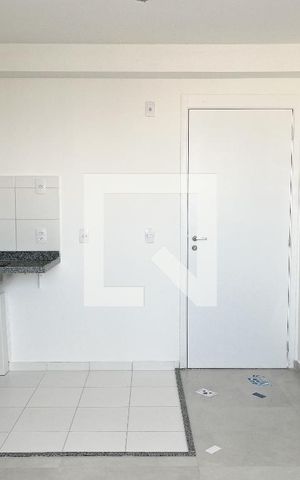 Apartamento para alugar com 34m², 2 quartos e sem vaga Apartamento para alugar com 34m², 2 quartos e sem vagaSala