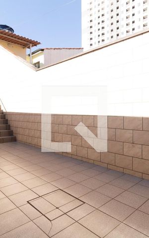 Casa à venda com 160m², 2 quartos e 2 vagasQuintal