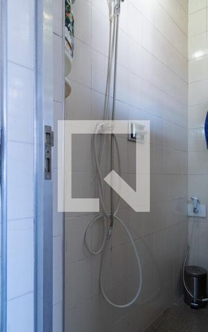 Casa à venda com 160m², 2 quartos e 2 vagasBanheiro