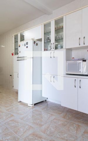 Casa à venda com 160m², 2 quartos e 2 vagasCozinha