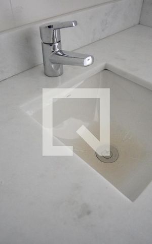 Apartamento à venda com 44m², 1 quarto e 1 vagaBanheiro Corredor