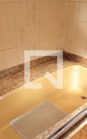 Apartamento à venda com 198m², 3 quartos e 2 vagasBanheiro 3