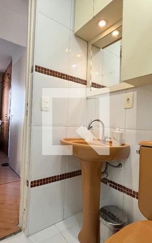 Apartamento à venda com 60m², 3 quartos e 1 vaga Apartamento à venda com 60m², 3 quartos e 1 vagaBanheiro Corredor