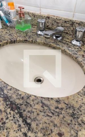 Casa à venda com 200m², 3 quartos e 2 vagasBanheiro da Suíte