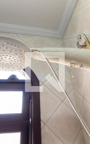 Casa à venda com 200m², 3 quartos e 2 vagasBanheiro 2
