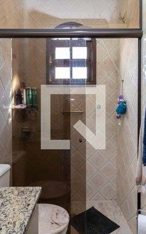 Casa à venda com 200m², 3 quartos e 2 vagasBanheiro 2