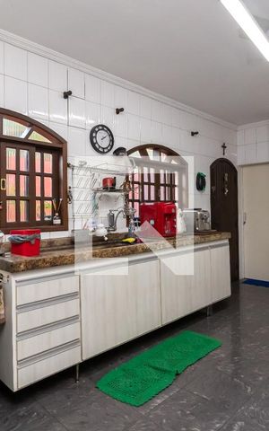 Casa à venda com 200m², 3 quartos e 2 vagasCozinha