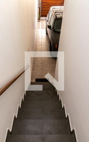 Casa à venda com 200m², 3 quartos e 2 vagasEscada Interna