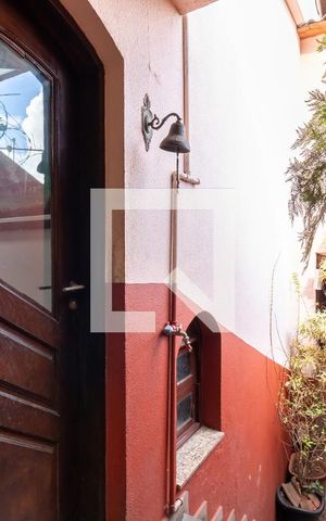 Casa à venda com 200m², 3 quartos e 2 vagasCorredor Lateral