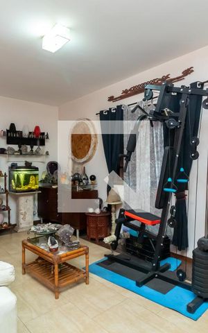 Casa à venda com 200m², 3 quartos e 2 vagasSala
