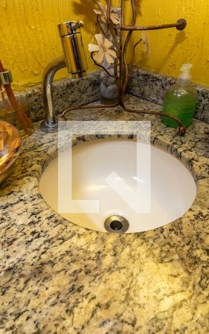 Casa à venda com 200m², 3 quartos e 2 vagasLavabo